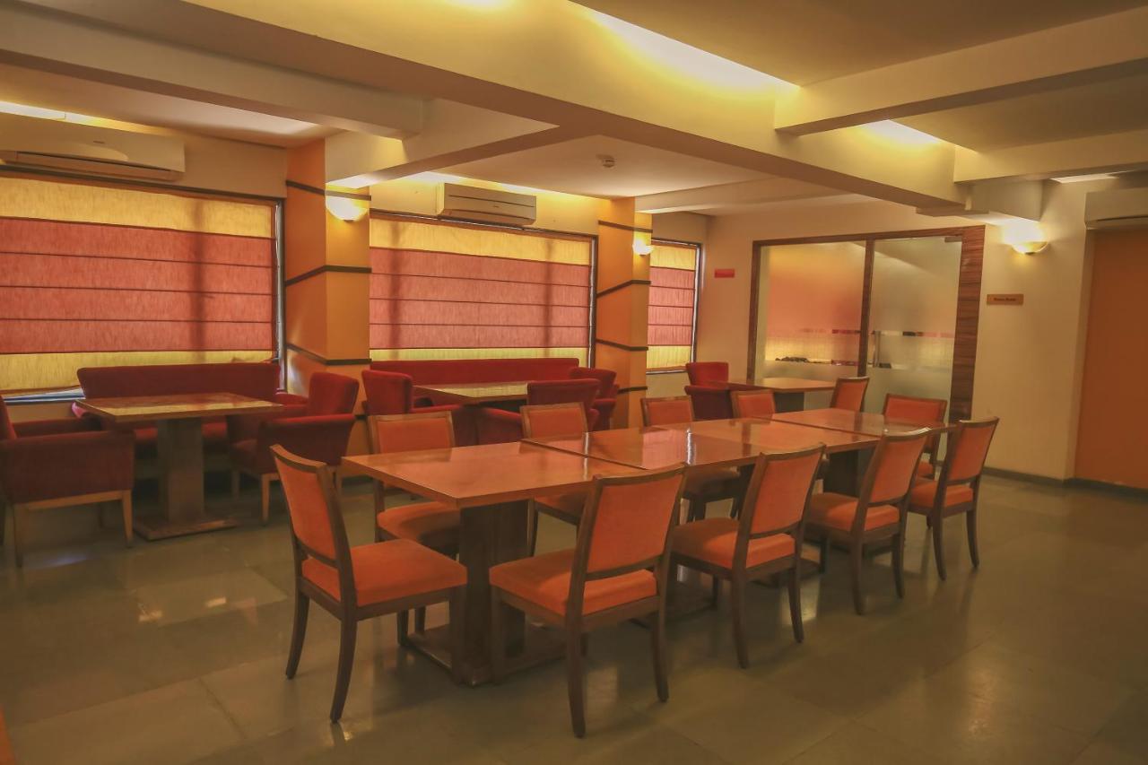 The Gold Haven Hotel Pune Exterior foto